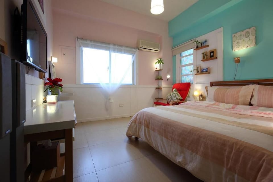 Double Room (Water) | Desk, blackout drapes, soundproofing, free WiFi