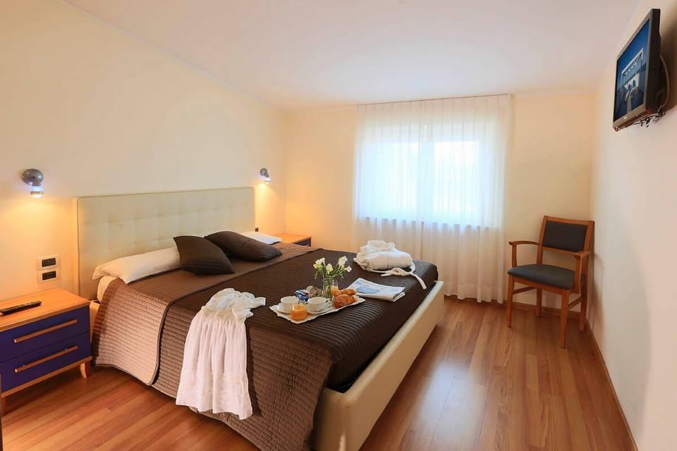 Superior Double Room, Sea View (Free Beach Access) | Minibar, in-room safe, desk, blackout drapes