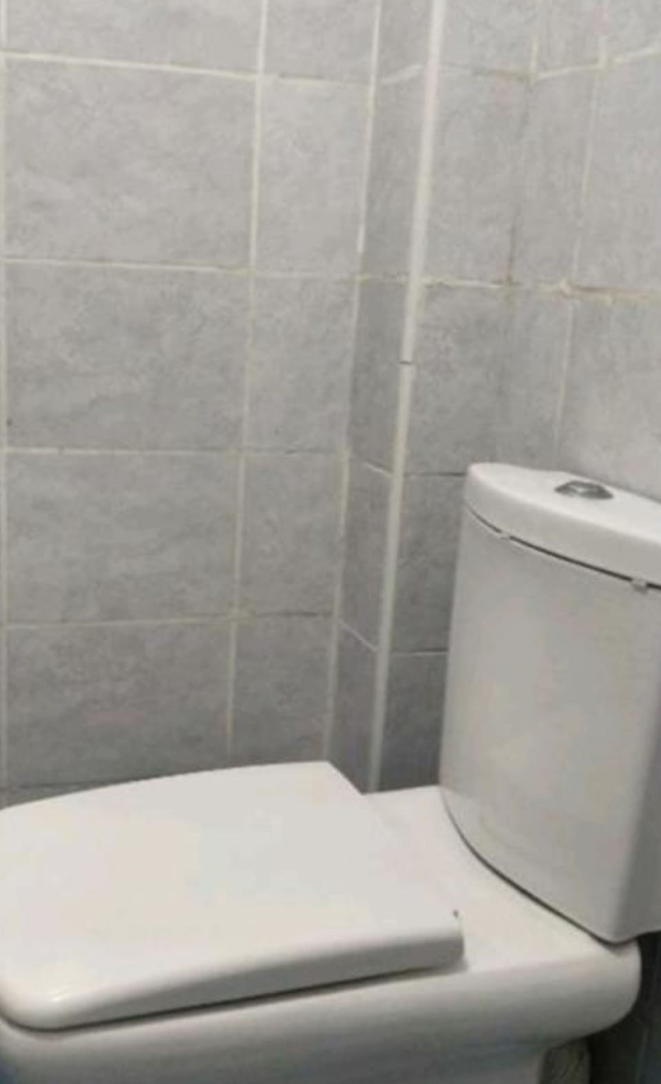 Apartment, 3 Bedrooms | Bathroom | Shower, rainfall showerhead, slippers, towels