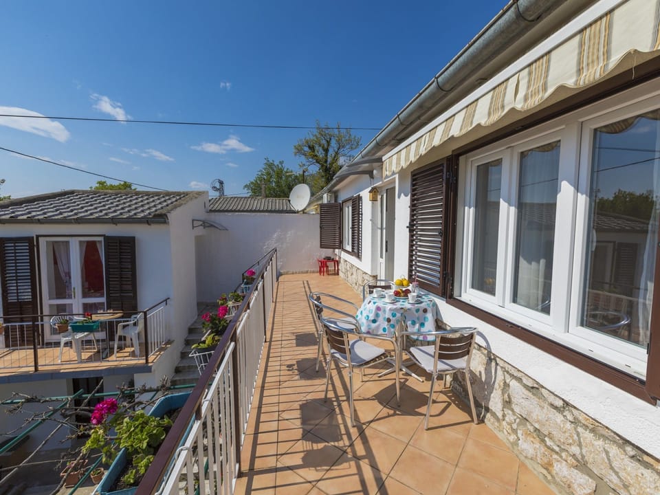 House | Balcony