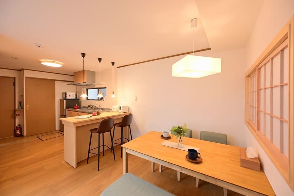 House, 2 Bedrooms | In-room dining