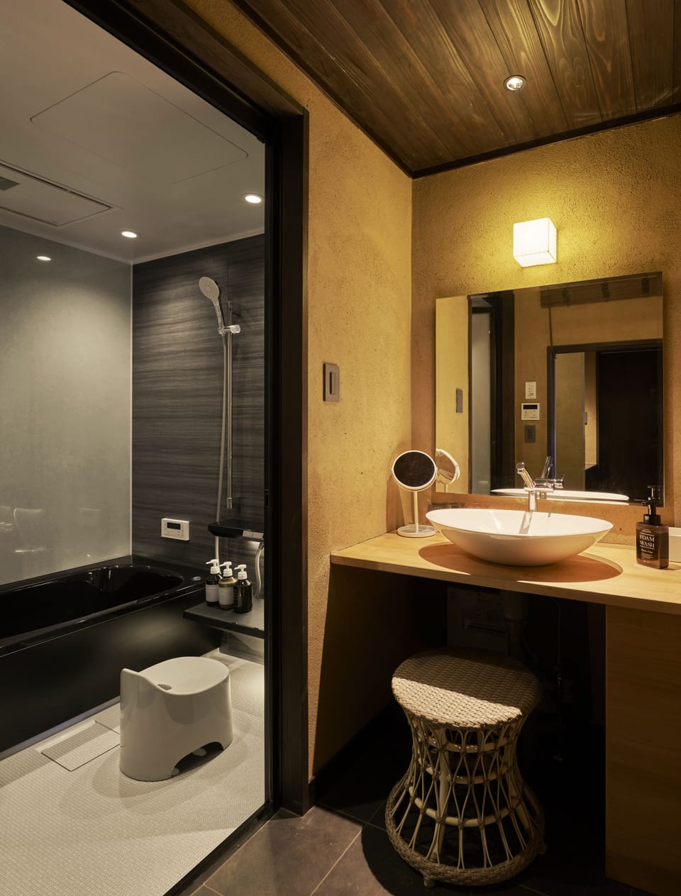 ROYA-2nd floor [Standard], Non Smoking | Bathroom | Combined shower/tub, deep soaking tub, free toiletries, hair dryer