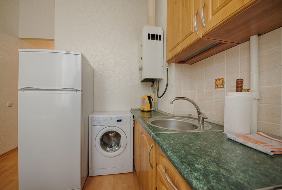 Apartment, 2 Bedrooms | Private kitchen | Full-size fridge, microwave, oven, stovetop