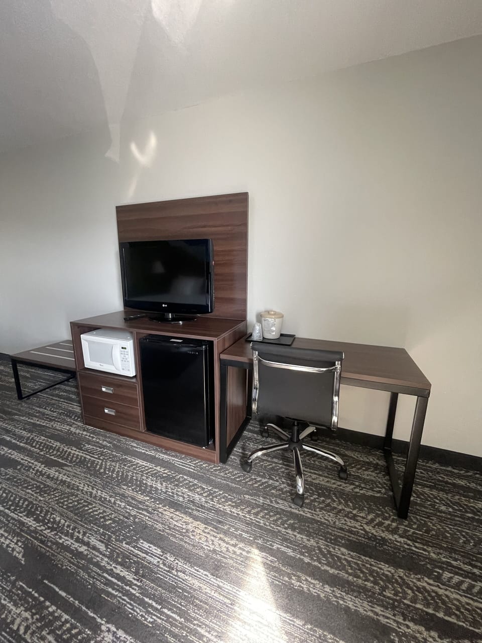 Desk, blackout drapes, iron/ironing board, free WiFi