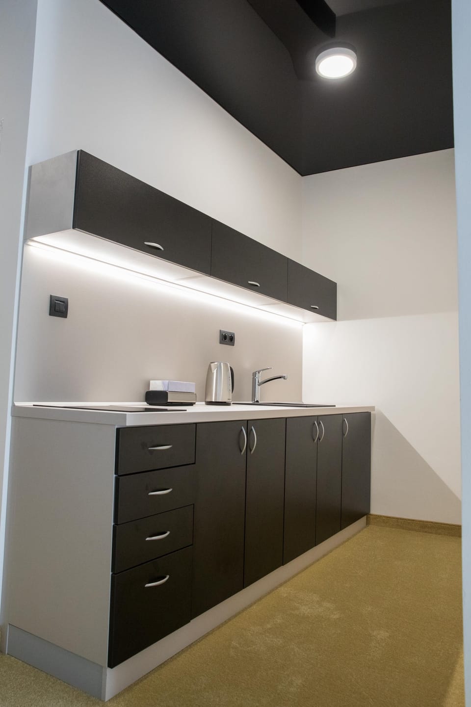 Economy Single Room | Private kitchenette | Mini-fridge, microwave, stovetop, coffee/tea maker