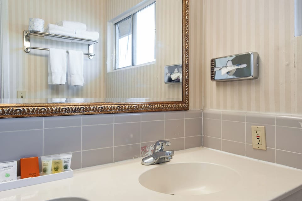 Studio City Court Yard Hotel Hotel in Studio City