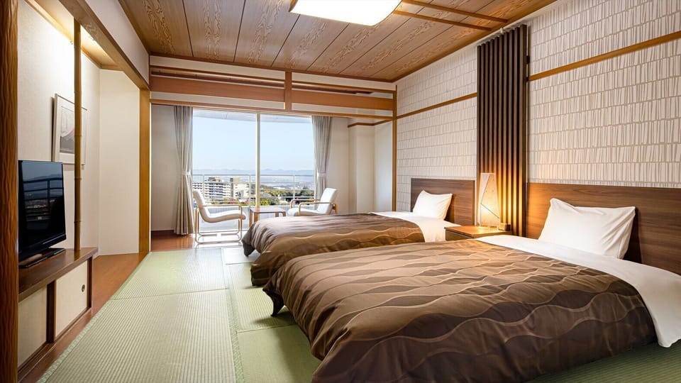 WiFi (free), bed sheets