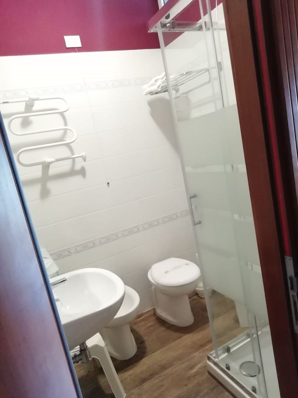 Double or Twin Room | Bathroom amenities | Shower, rainfall showerhead, free toiletries, hair dryer