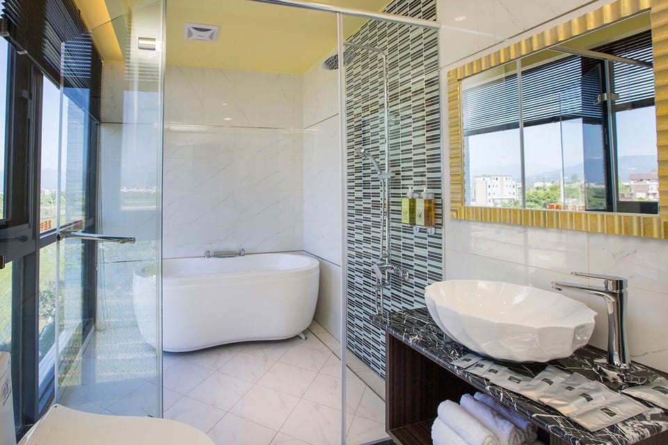 Superior Room | Bathroom sink