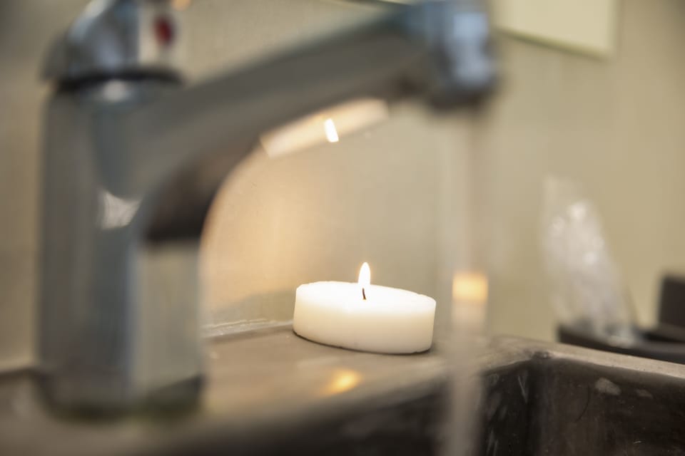 Double Room, Non Smoking | In-room safe, desk, blackout drapes, free WiFi
