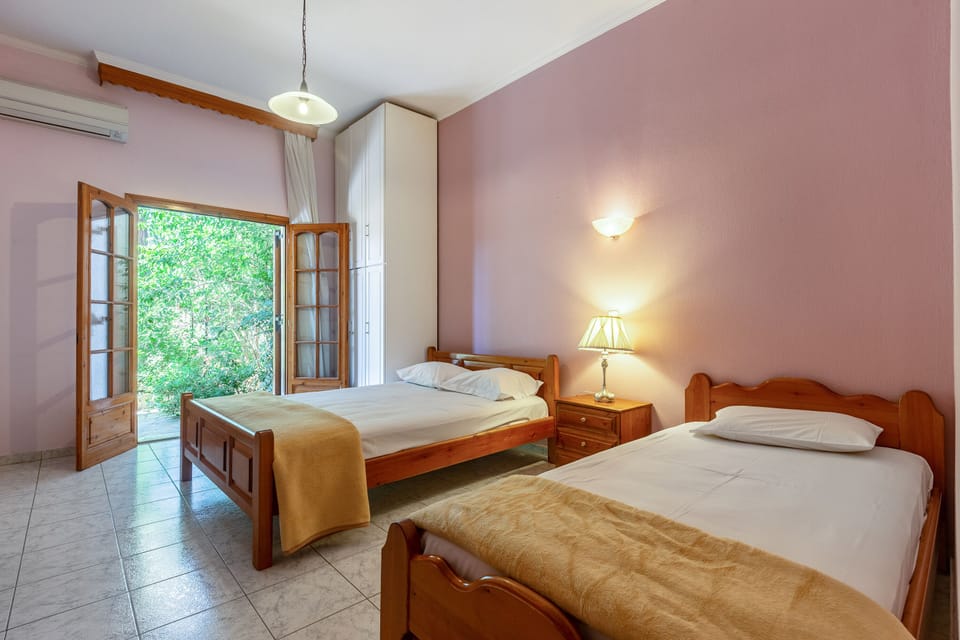 Standard Triple Room | Individually decorated, individually furnished, soundproofing, free WiFi