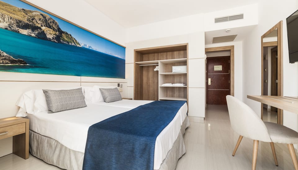 Standard Room | Blackout drapes, free WiFi, bed sheets