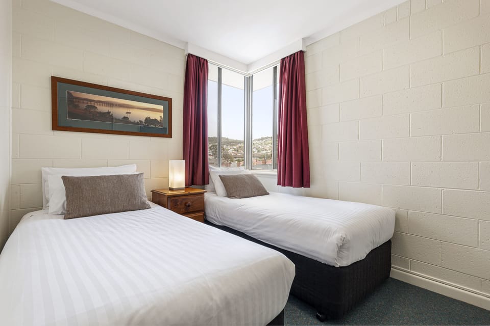 Apartment | 2 bedrooms, cribs (free), WiFi (free), bed sheets