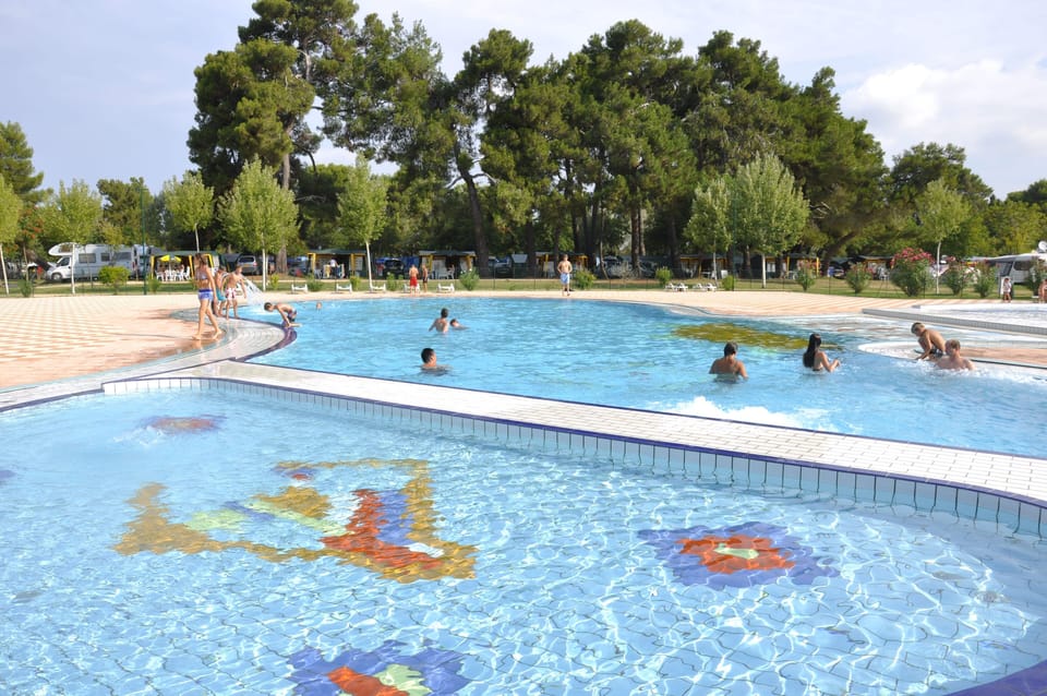 Seasonal outdoor pool, sun loungers