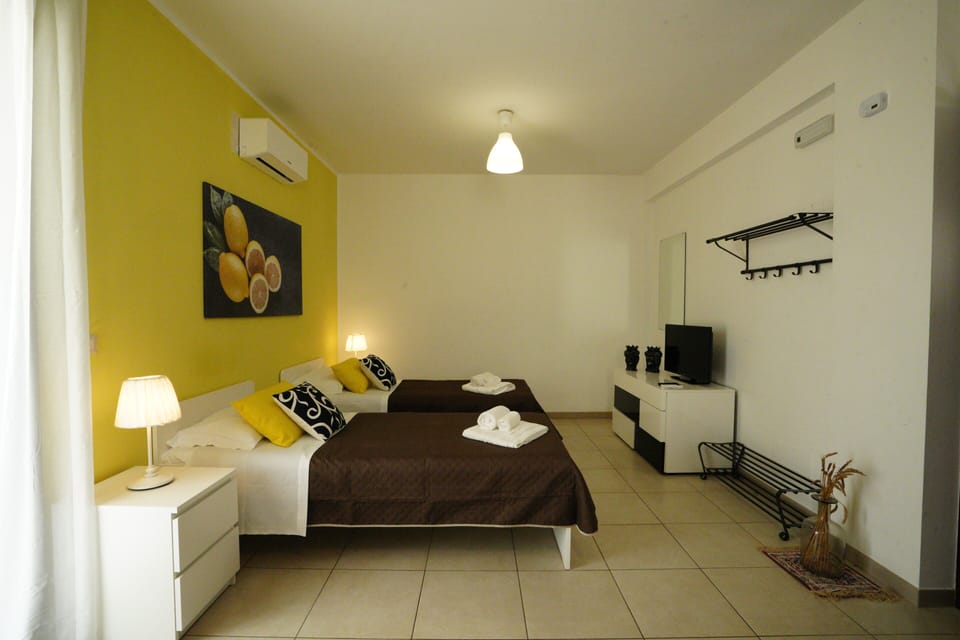 Basic Double or Twin Room ( Limone) | Premium bedding, down comforters, in-room safe, desk