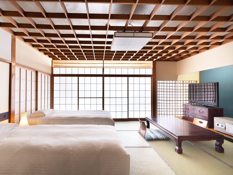 Japanese-style room(Twin Beds) / Non-Smoking | In-room safe, WiFi (free), bed sheets