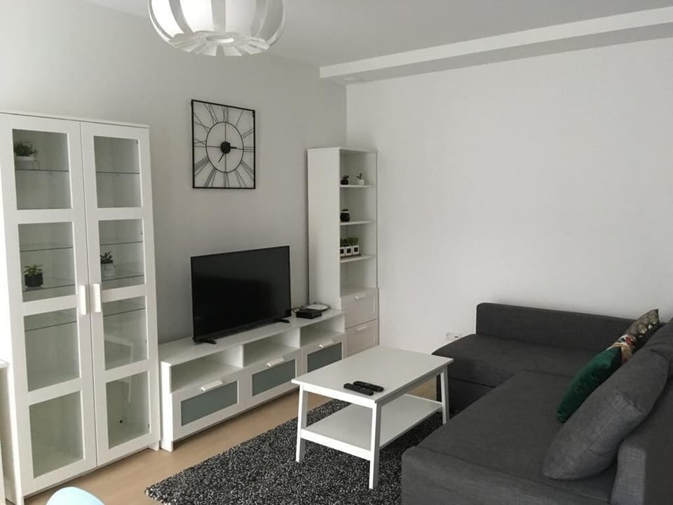 Trendy New & Large 3 Beds, 90m2 in City Center Apartment in Luxembourg