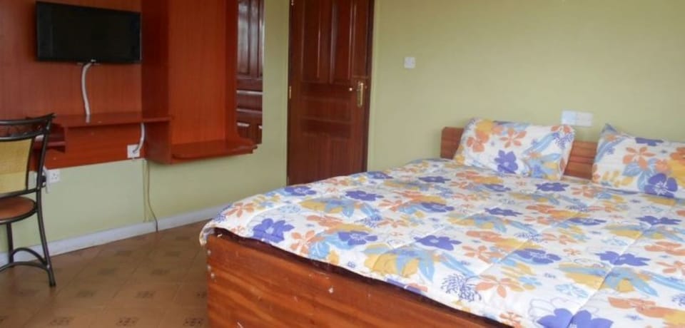 Standard Room | Desk, free WiFi, bed sheets