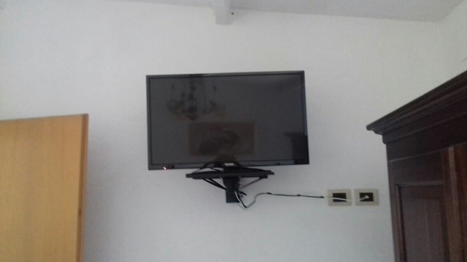 Double Room, Private Bathroom | Television