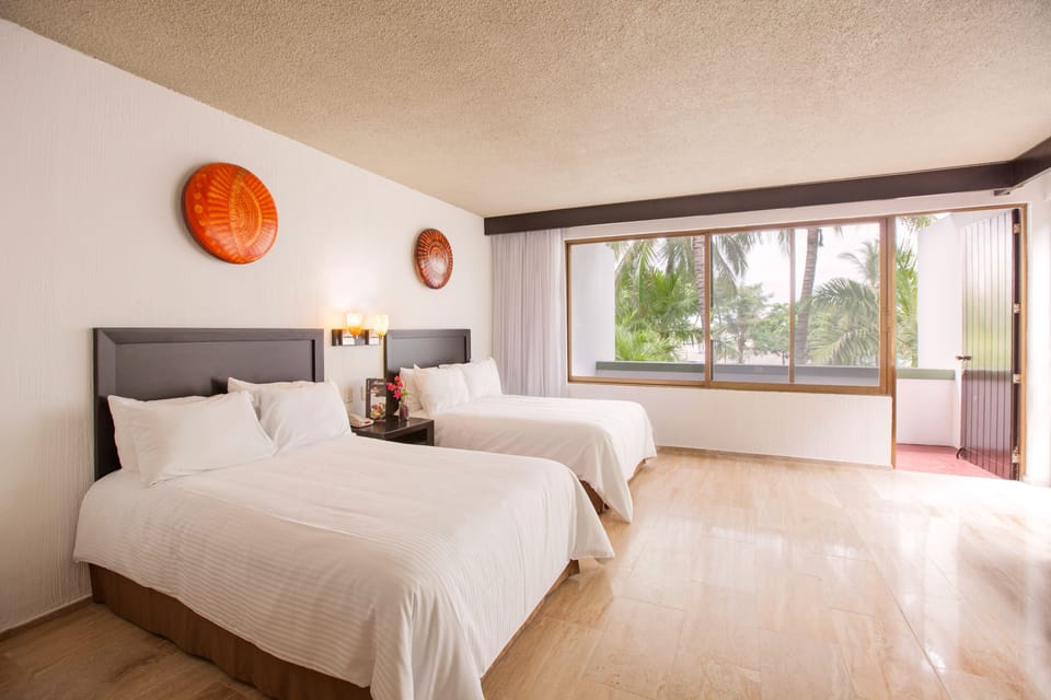 Studio | In-room safe, iron/ironing board, bed sheets