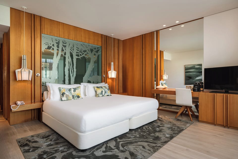 Minibar, in-room safe, desk, laptop workspace