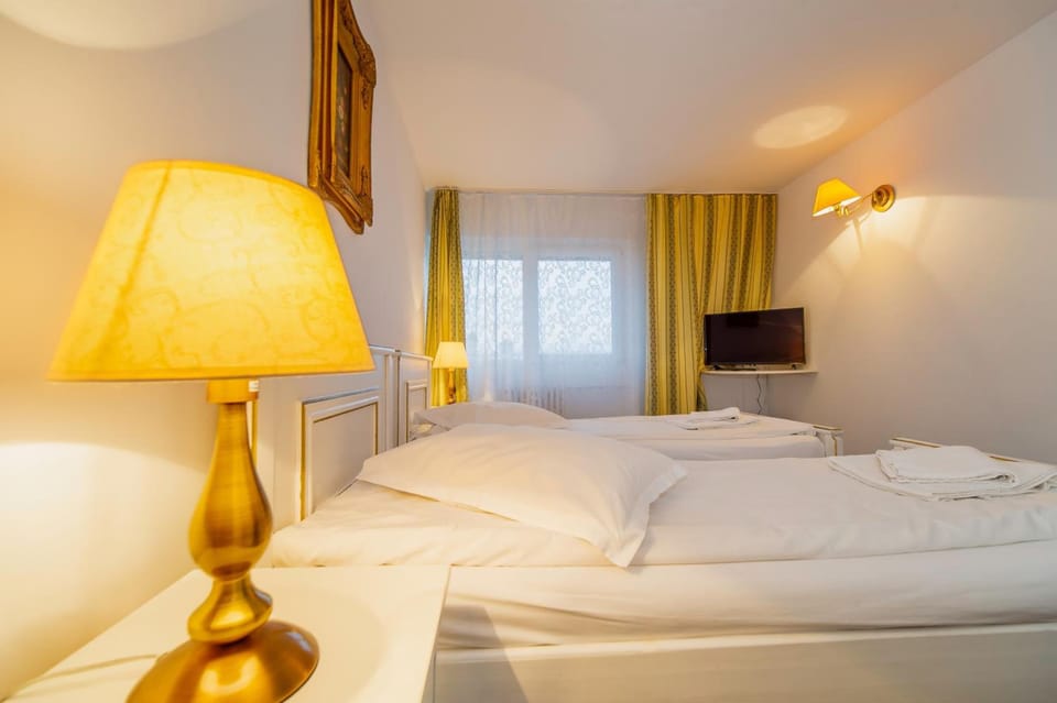 Premium bedding, minibar, desk, laptop workspace