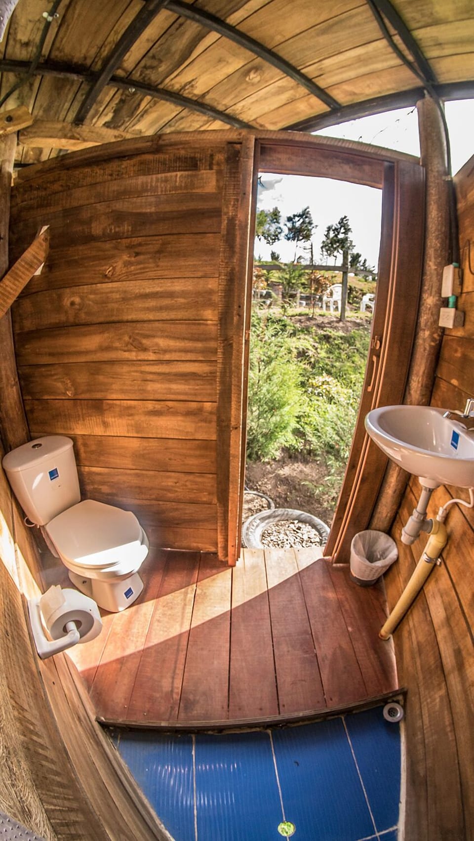 Deluxe Chalet | Bathroom | Shower, free toiletries, towels