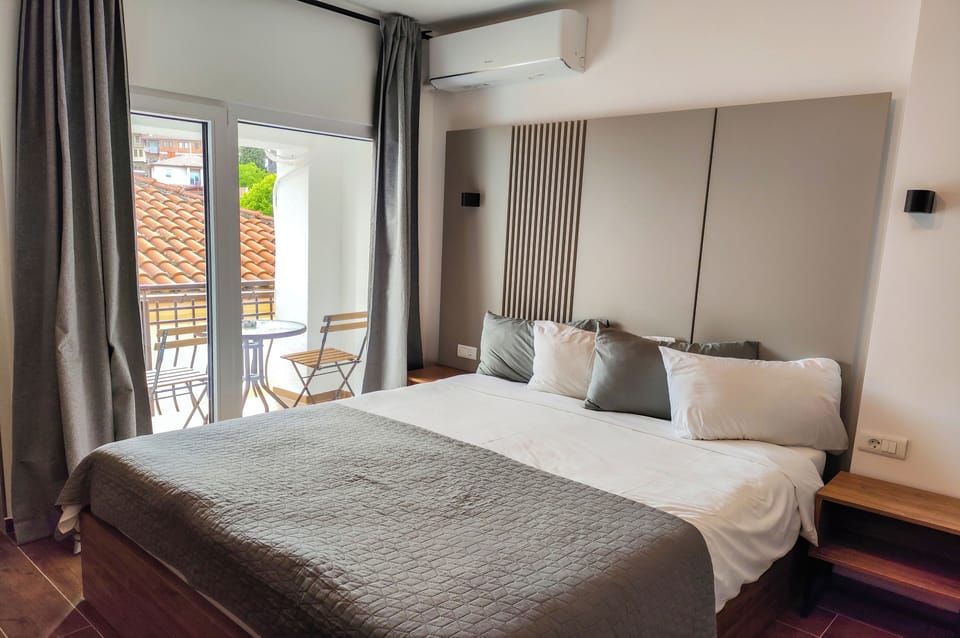 Studio | Individually decorated, individually furnished, soundproofing