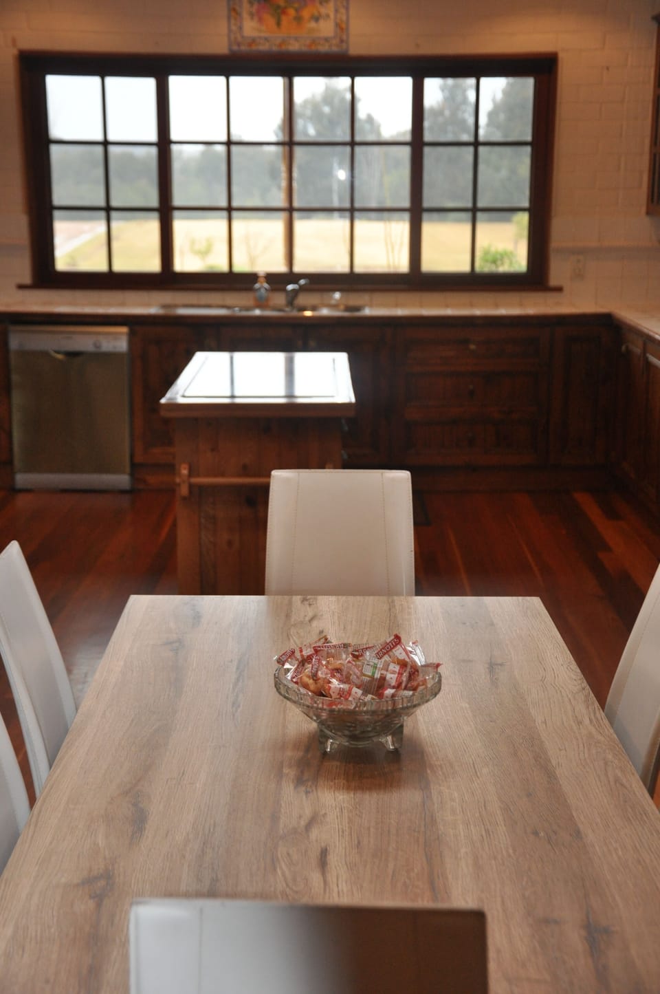 Residence (4 King beds / 8 King Singles) | Private kitchen | Coffee/tea maker, full-size fridge, microwave, oven