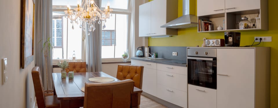 Apartment (1) | Private kitchen | Fridge, oven, stovetop, dishwasher
