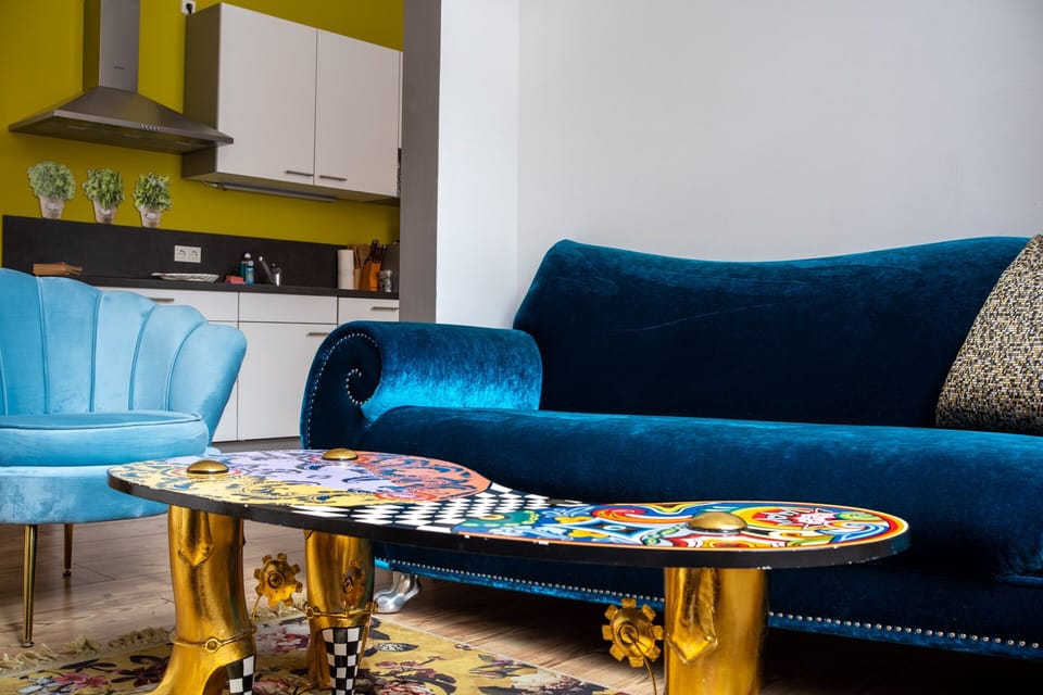 Apartment (1) | Living area | 70-inch flat-screen TV with satellite channels, TV