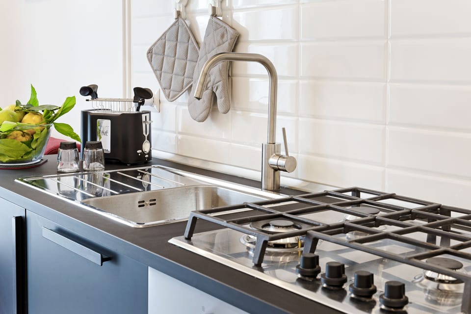 Apartment, 2 Bedrooms | Private kitchen | Full-size fridge, microwave, oven, stovetop