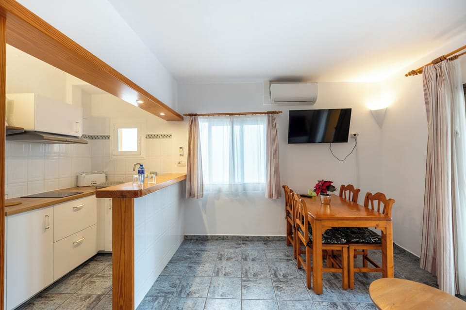 Superior Suite, 1 Bedroom | Minibar, desk, laptop workspace, iron/ironing board