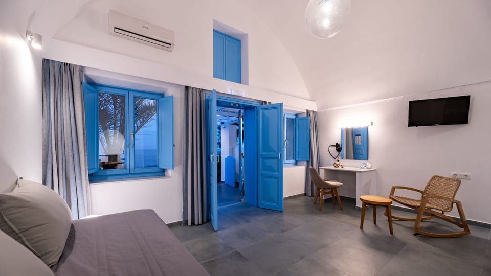 Suite, Beachside | In-room safe, soundproofing, free cribs/infant beds, free WiFi