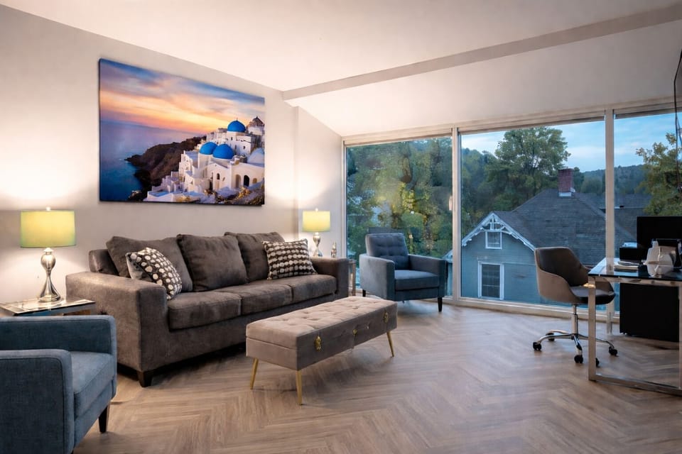 Large Luxury 2 Bedroom Suite with Livingroom, three 65'' TVs - Complimentary Drinks - Non-smoking | Living area | 65-inch Smart TV with satellite channels, TV, Netflix