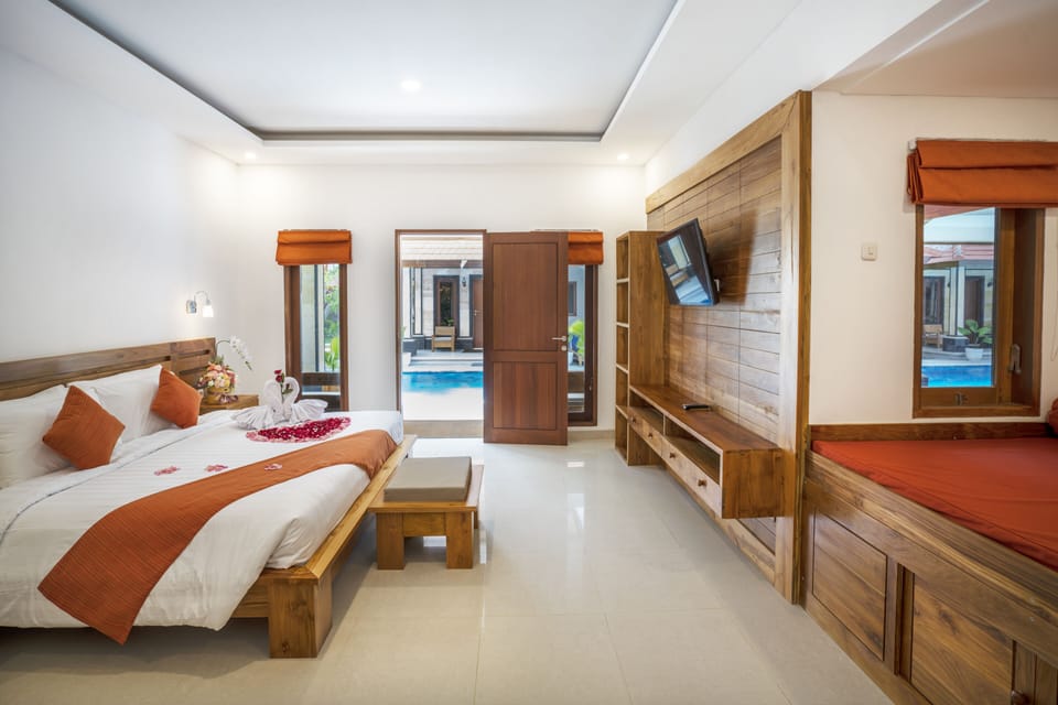 The Lagoon | Minibar, in-room safe, desk, iron/ironing board