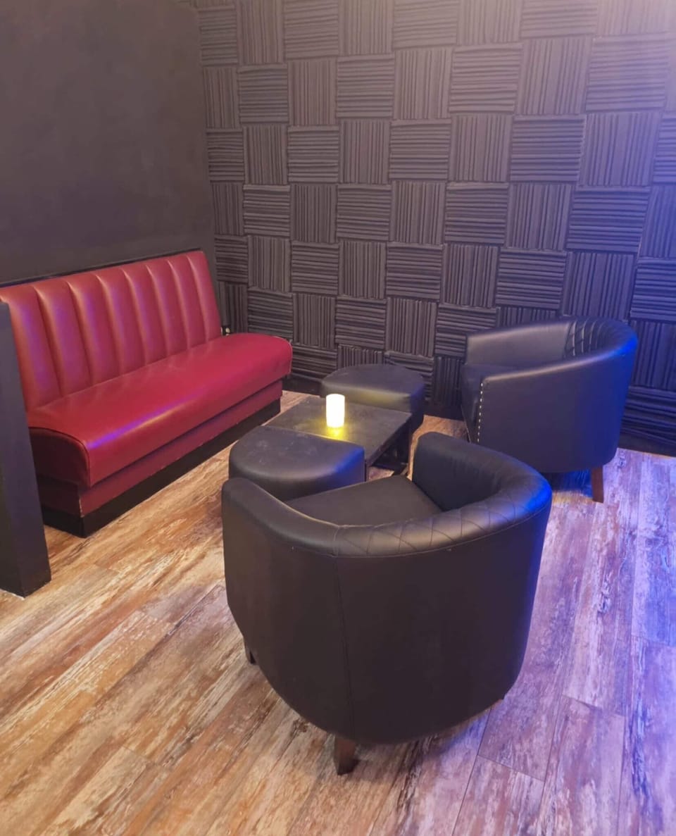 Sports bar