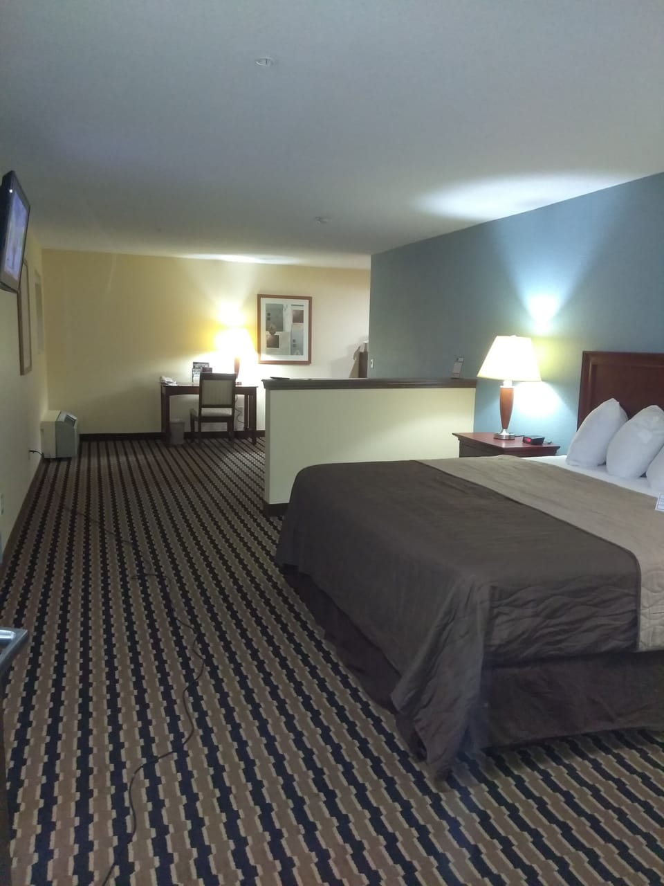 Double Room | In-room safe, desk, free WiFi, bed sheets