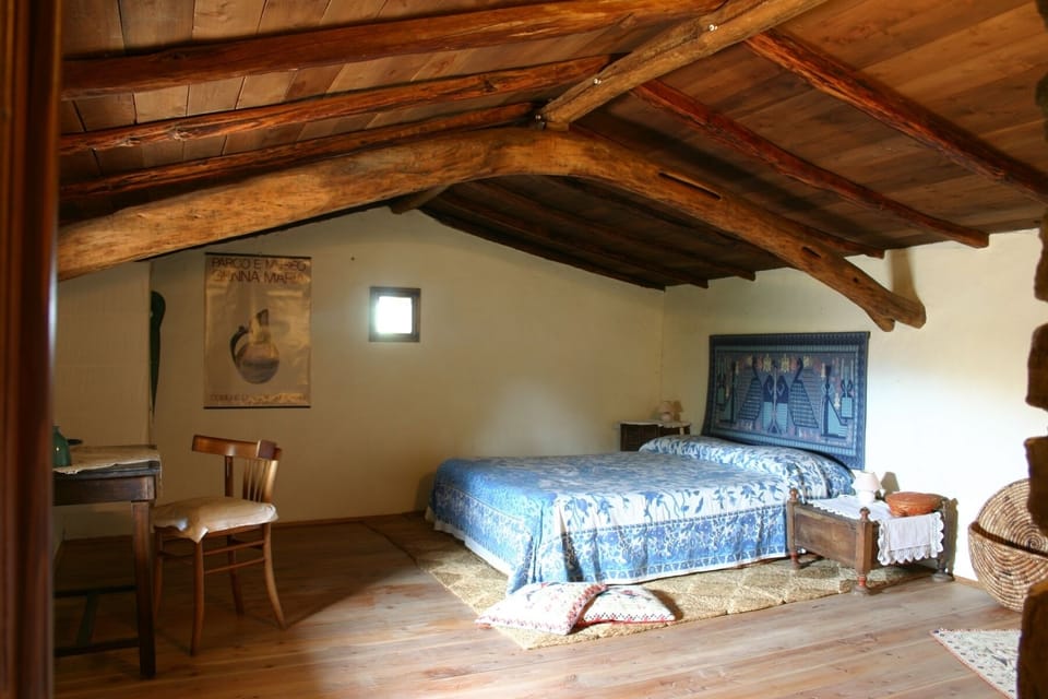 Room, Courtyard View (Azzurra) | Soundproofing, bed sheets