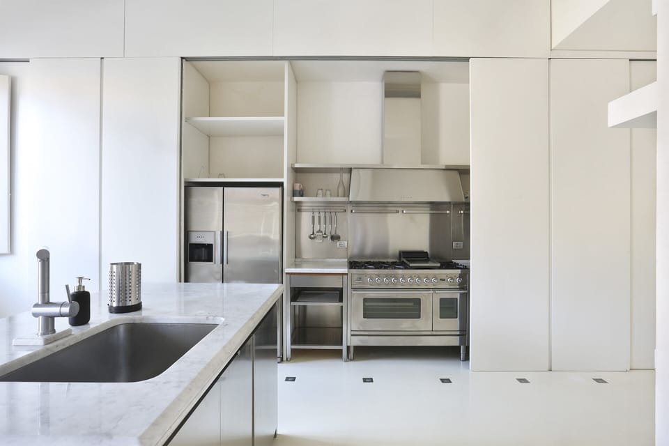 Apartment, 3 Bedrooms | Private kitchen | Full-size fridge, microwave, oven, stovetop