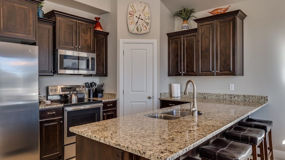 Townhome, 3 Bedrooms | Private kitchen | Coffee/tea maker, fridge, oven, toaster