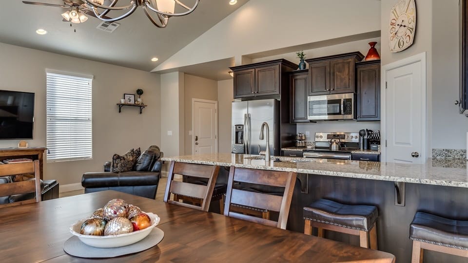 Townhome, 3 Bedrooms | Private kitchen | Coffee/tea maker, fridge, oven, toaster