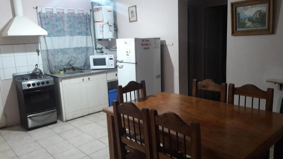 Cookware/dishes/utensils