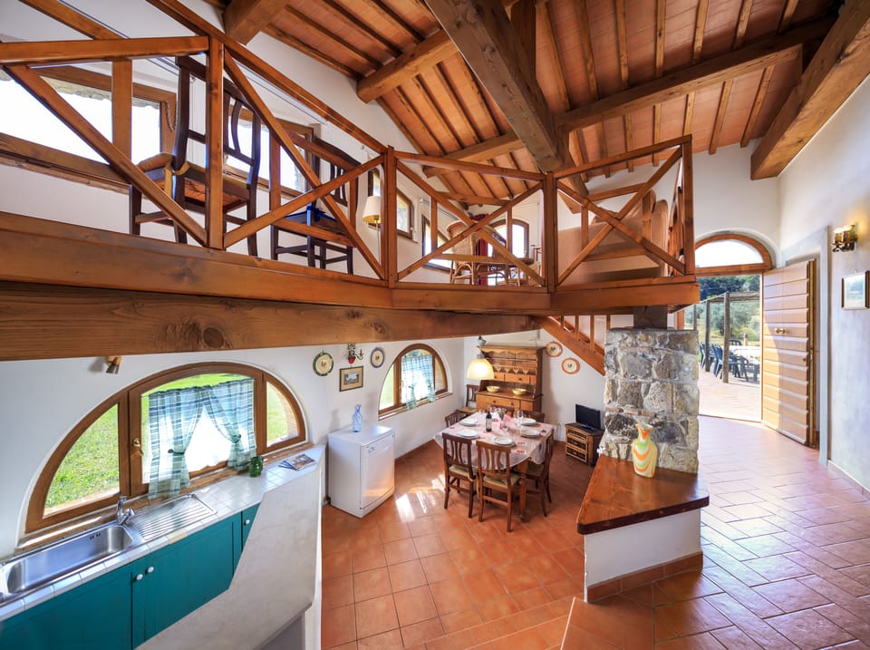 Traditional House, 3 Bedrooms, Garden Area | Living area | 21-inch flat-screen TV with cable channels, TV