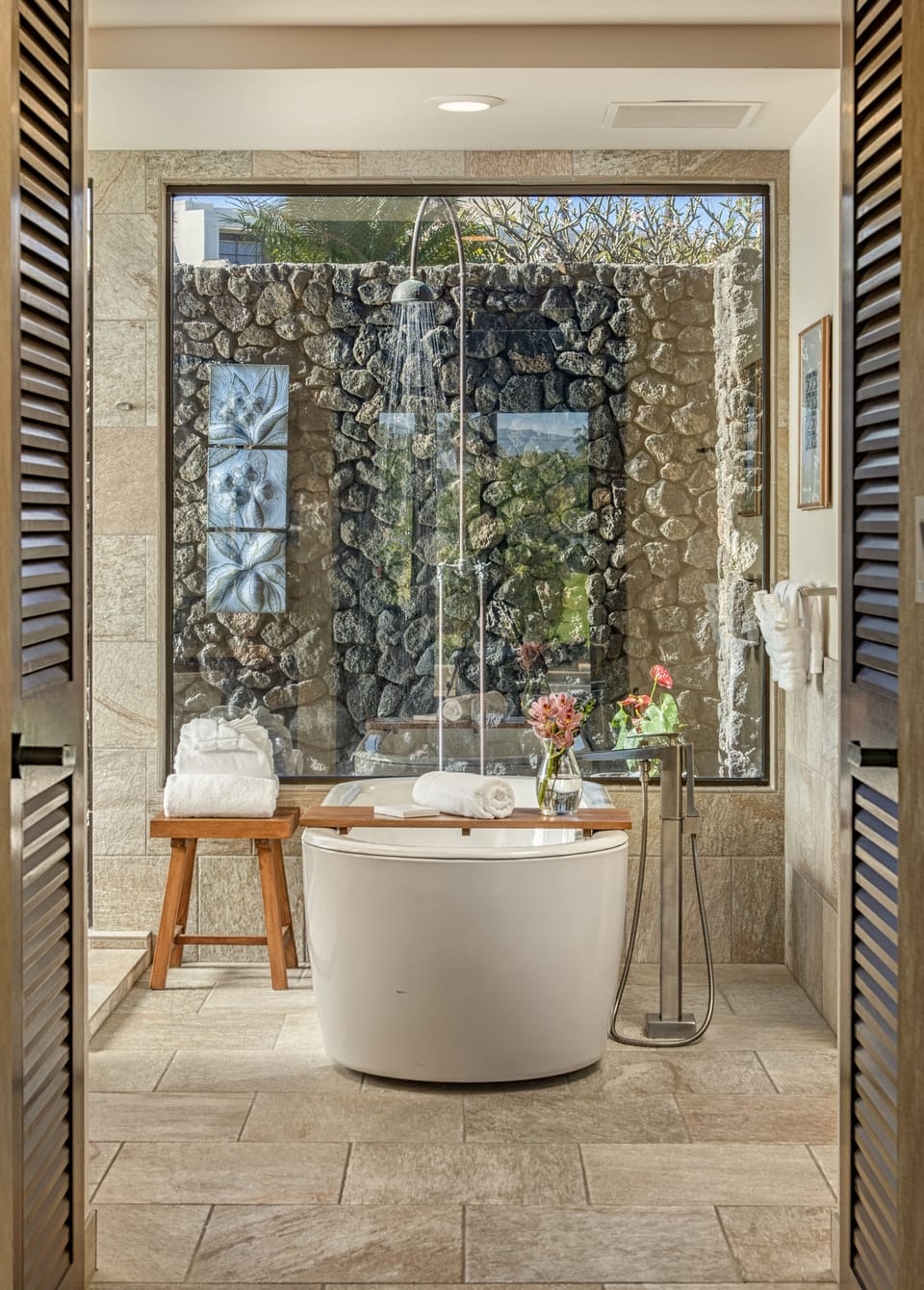 Free toiletries, hair dryer, bathrobes, towels