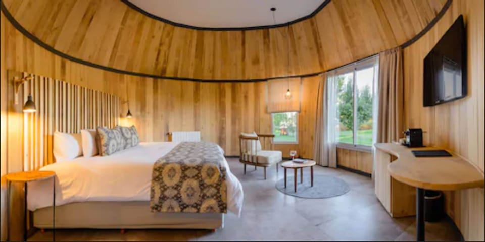 Suite (Cuvee) | Premium bedding, pillowtop beds, in-room safe, desk