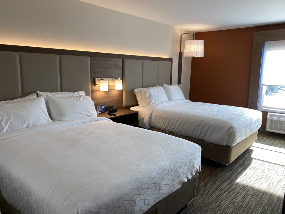 Standard Room, 2 Queen Beds | Premium bedding, in-room safe, desk, laptop workspace