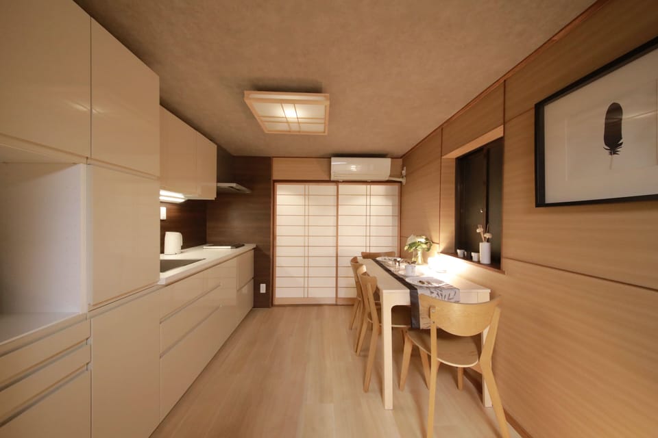 Ikko 10 | In-room dining