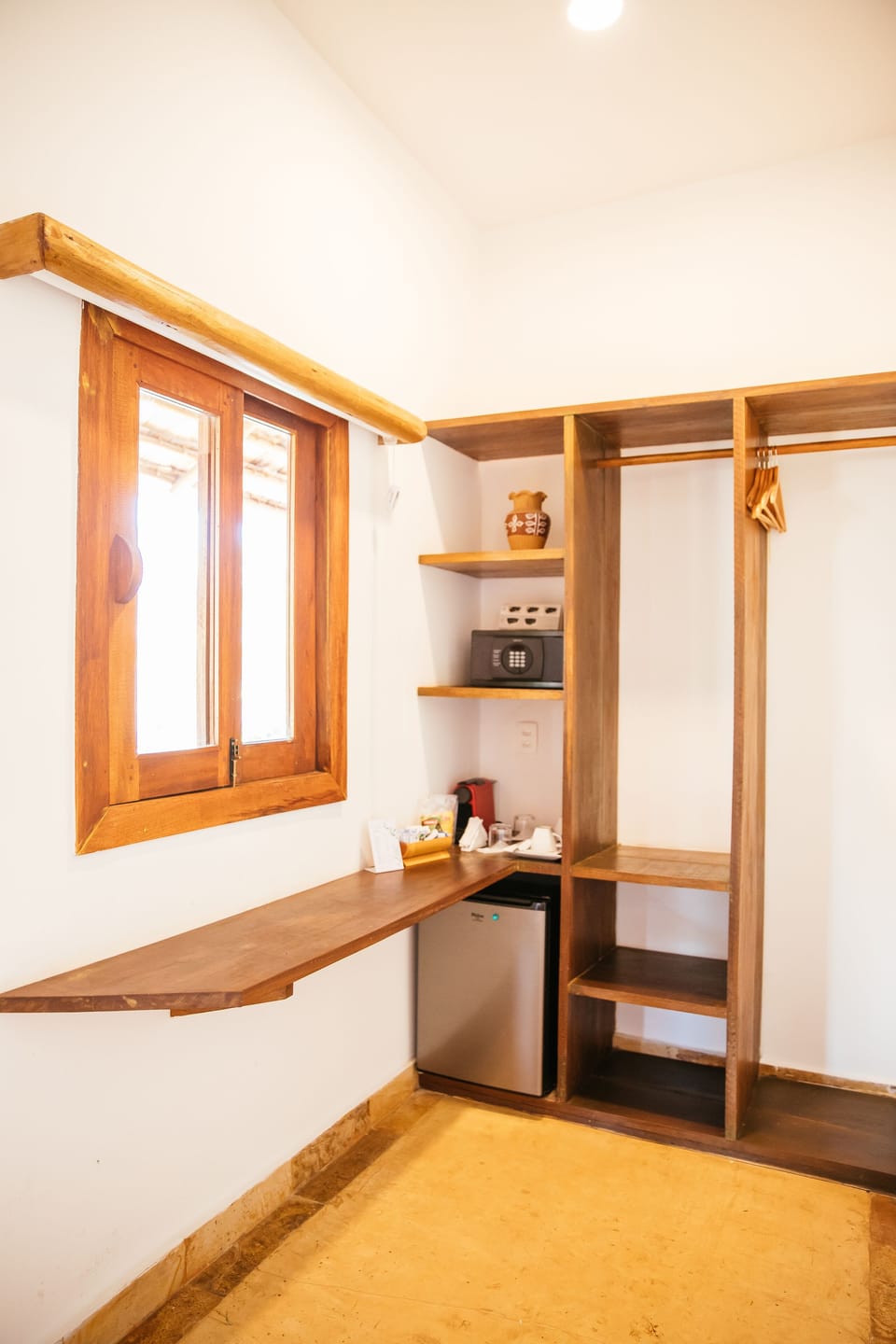 Vila Sapoti | Minibar, in-room safe, desk, blackout drapes