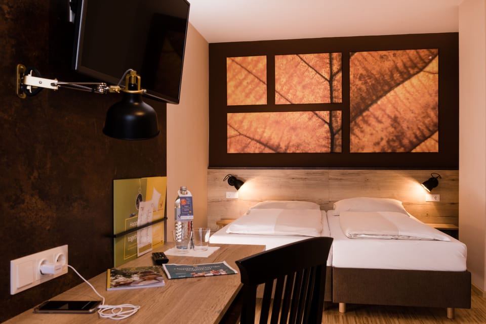 Double Room | 1 bedroom, hypo-allergenic bedding available, in-room safe, desk